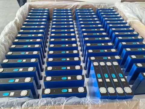 Hversu margar LiFePO4 frumur þarf fyrir 48V rafhlöðu?