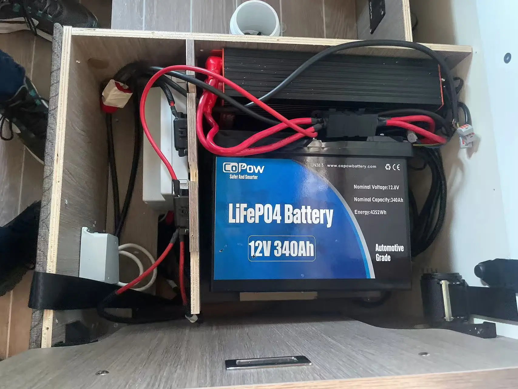 Hvaða tegund af rafhlöðu ættir þú að nota í húsbíl? Bestu valkostir